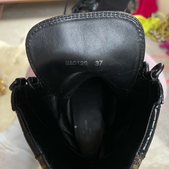 ❤️🔥❗️ LOUIS VUITTON LAUREATE PLATFORM BOOT❤️🔥❗️ - Picture 4 of 5